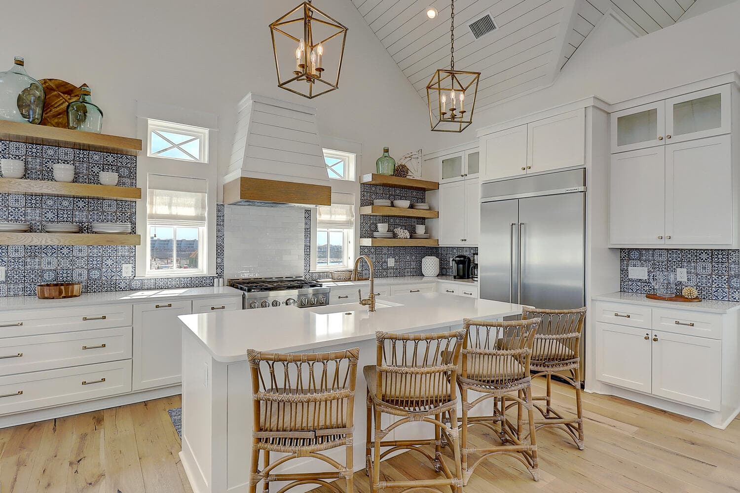 Lighthouse - Image 13