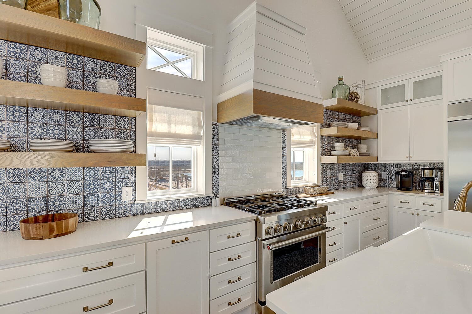 Lighthouse - Image 17