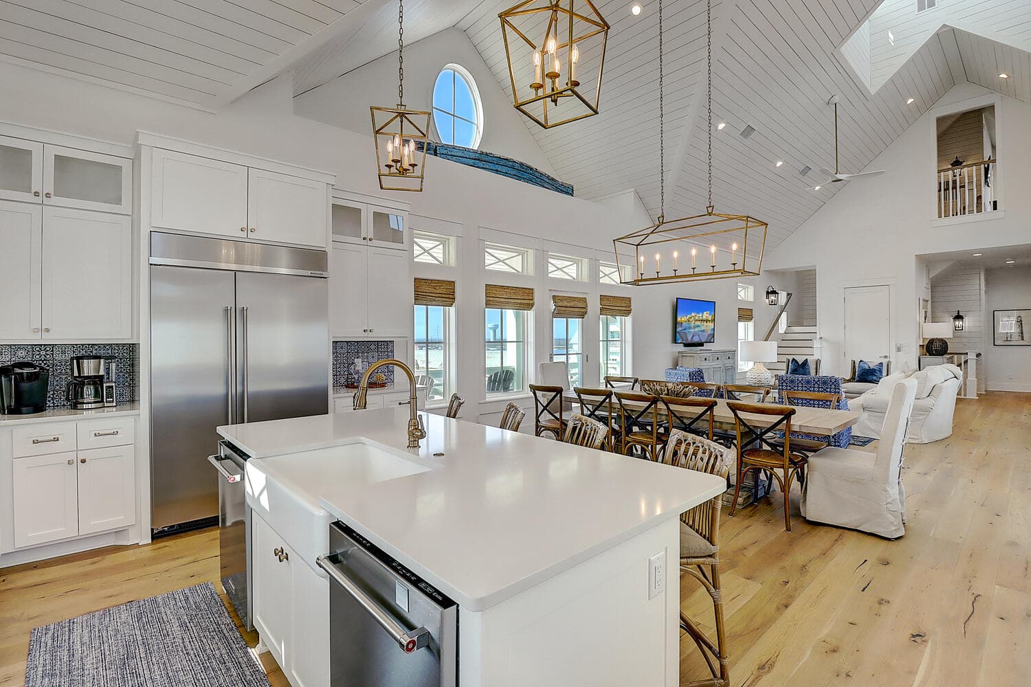 Lighthouse - Image 14