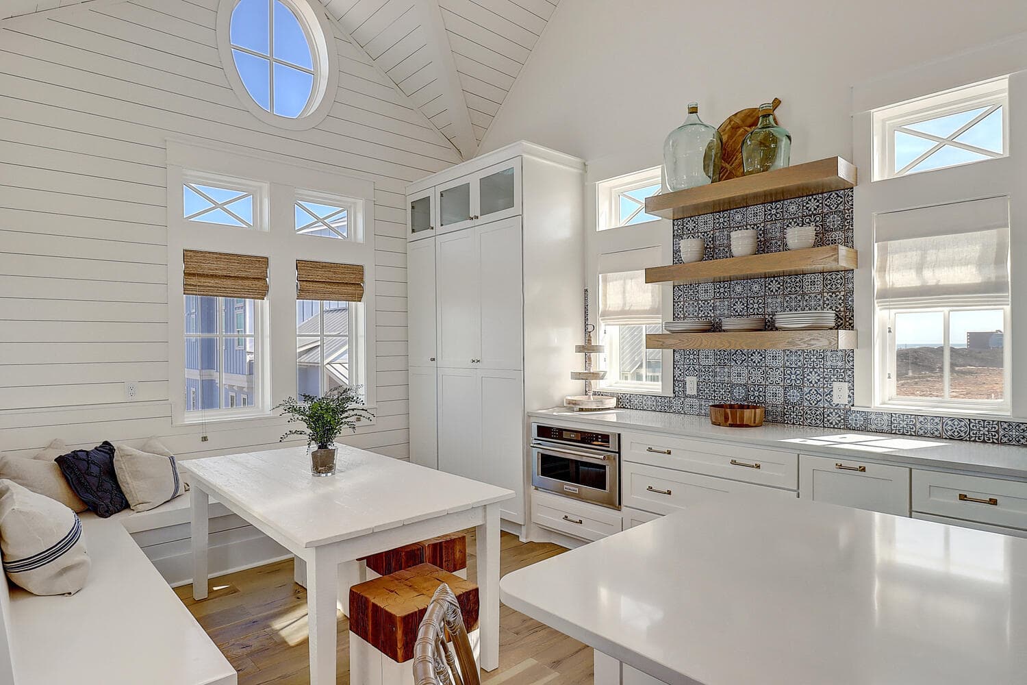 Lighthouse - Image 7