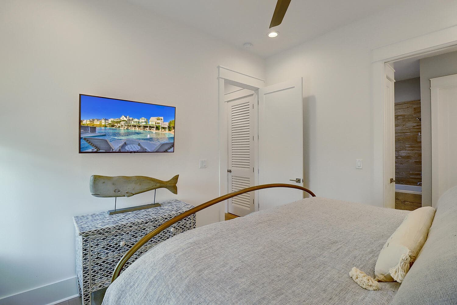 Lighthouse - Image 28