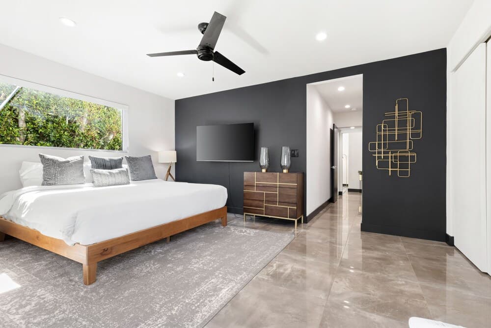 Llama House - Image 5