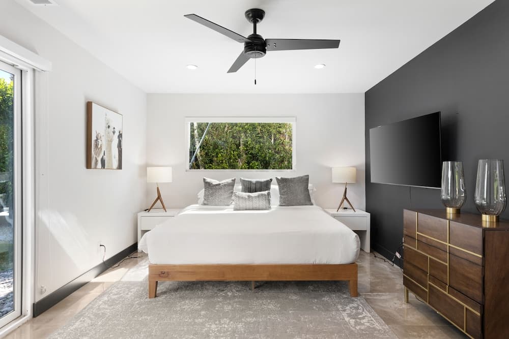 Llama House - Image 10