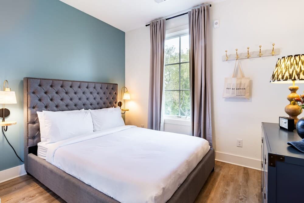 Magnolia #12 - Image 20