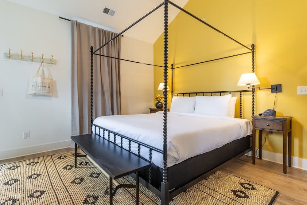 Magnolia #13 - Image 13