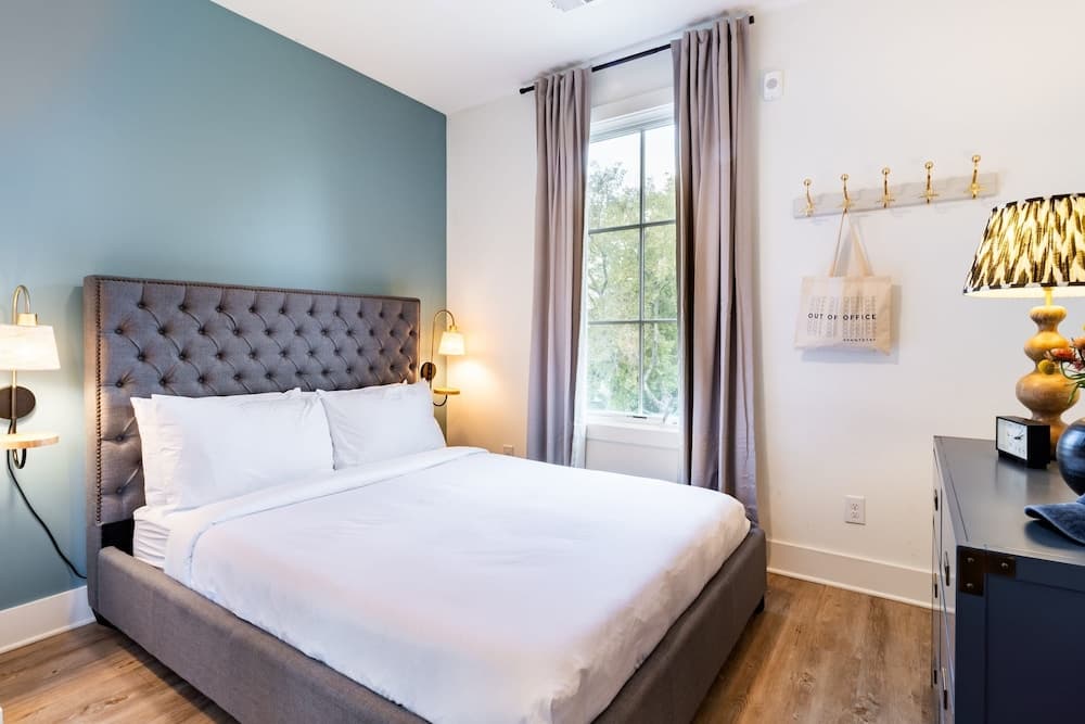 Magnolia #13 - Image 22