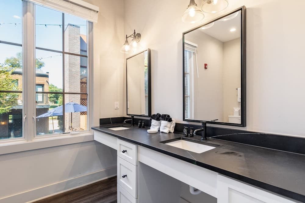 Magnolia #5 - Image 22