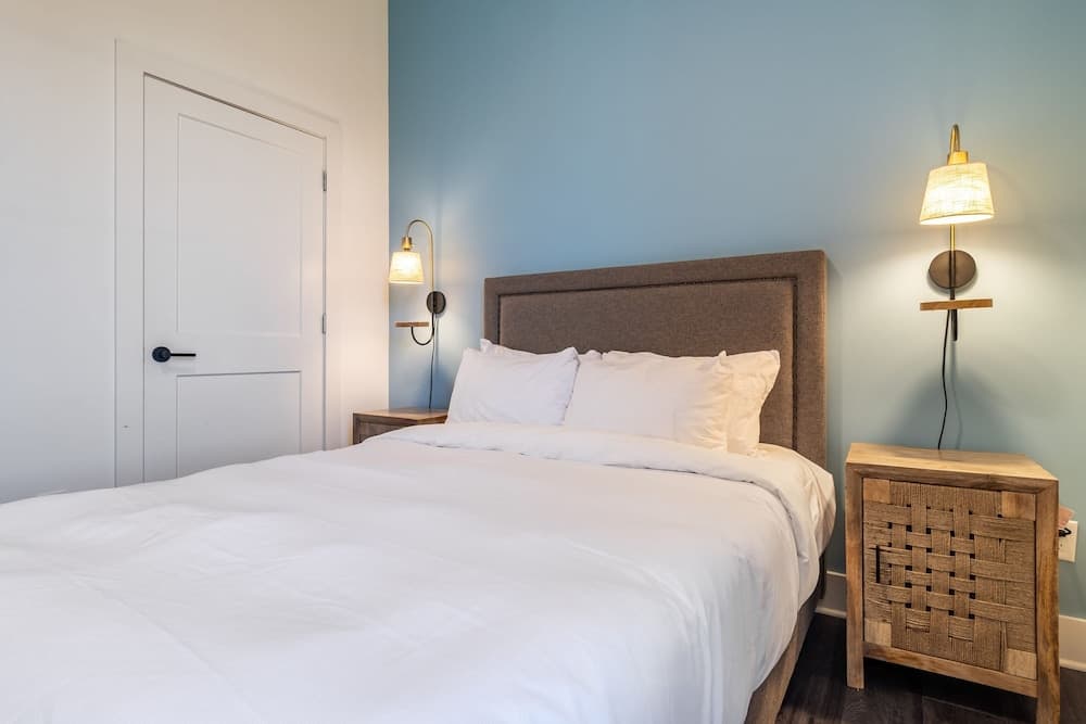 Magnolia #5 - Image 25