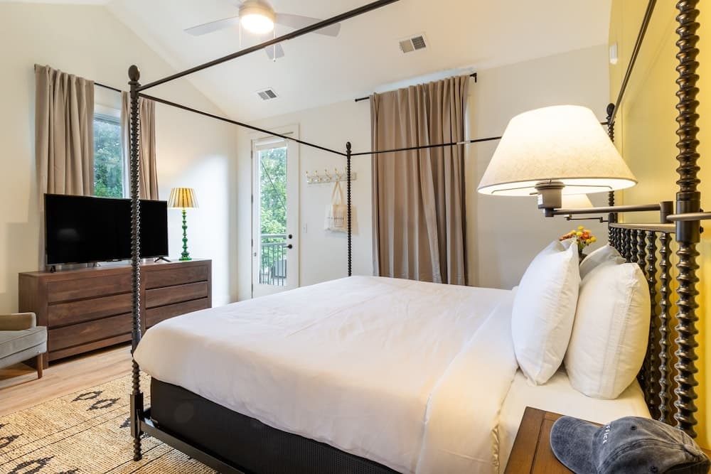 Magnolia #8 - Image 12