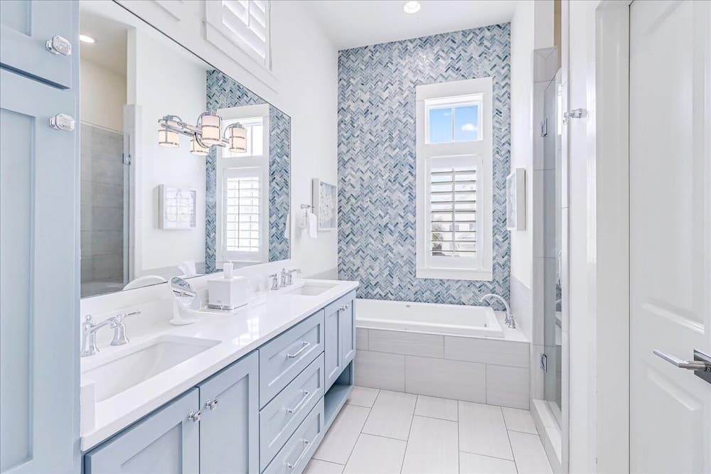 Rendezvous #310 - Image 20