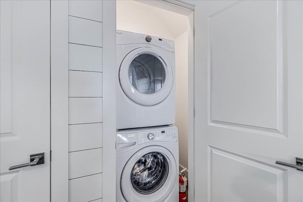 Rendezvous #310 - Image 31