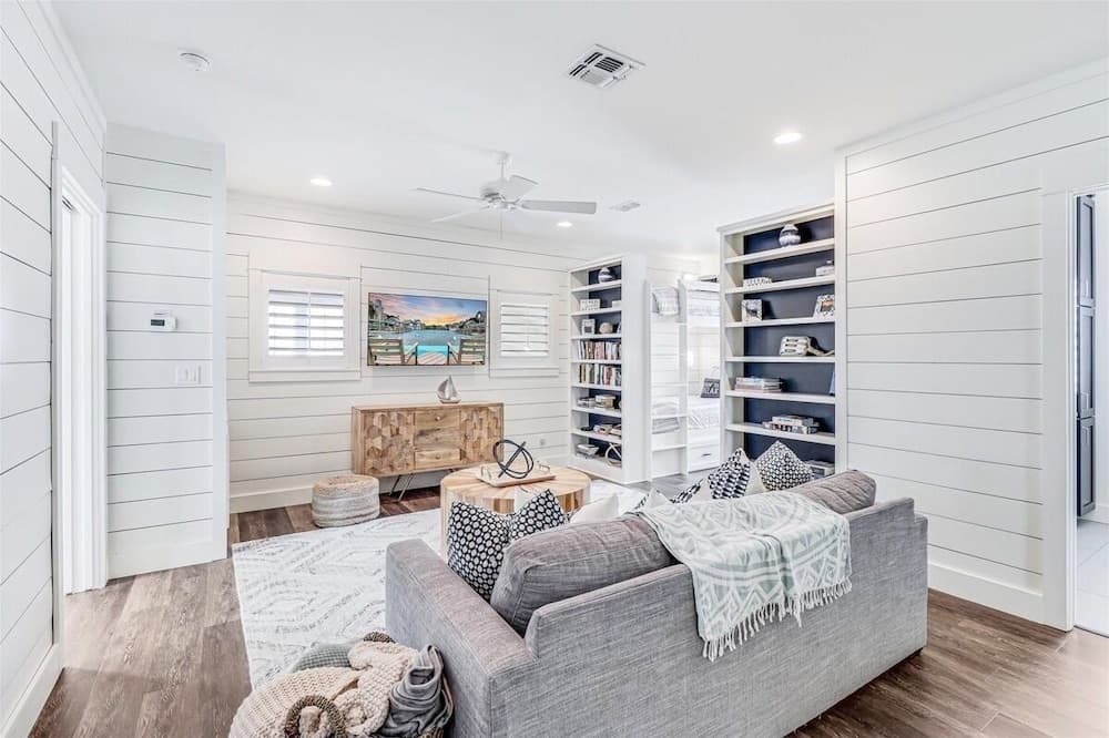 Rendezvous #310 - Image 32