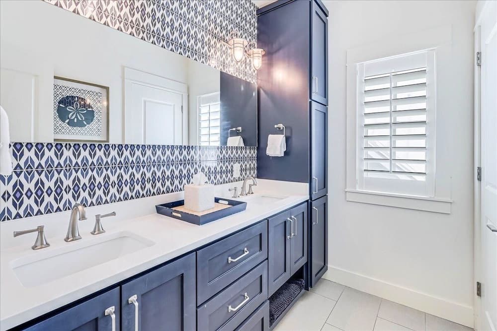 Rendezvous #310 - Image 34