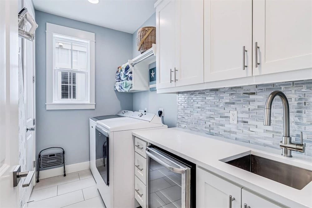 Rendezvous #310 - Image 54