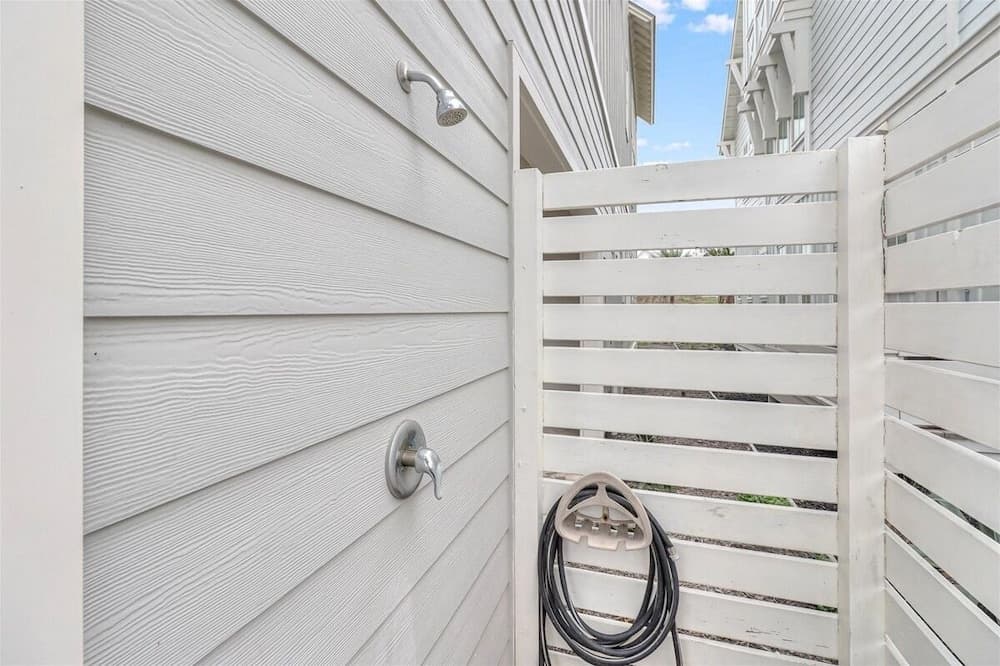 Rendezvous #310 - Image 57