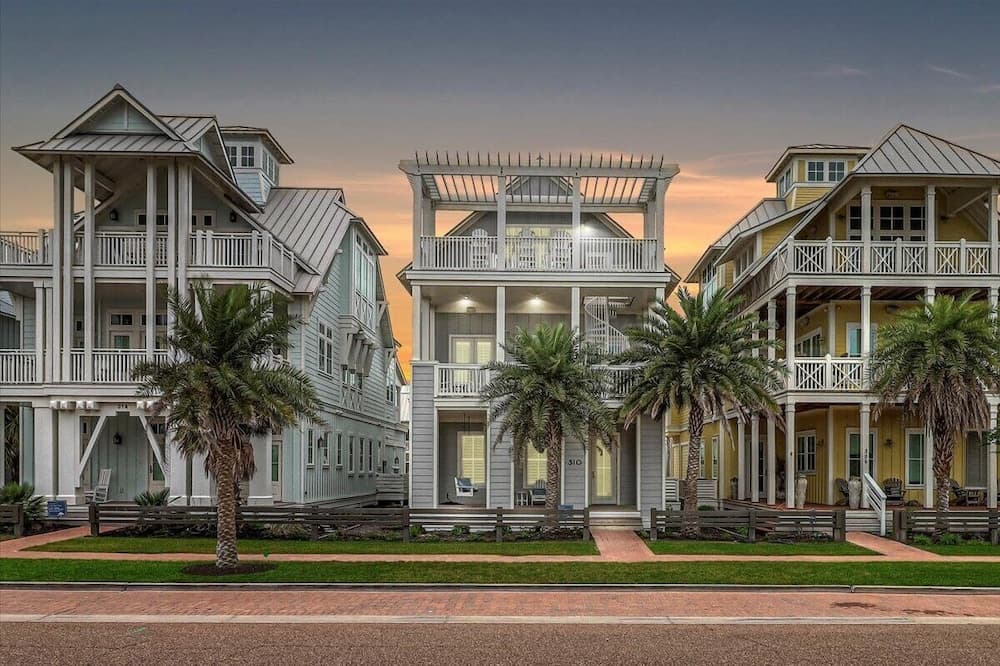 Rendezvous #310 - Image 61