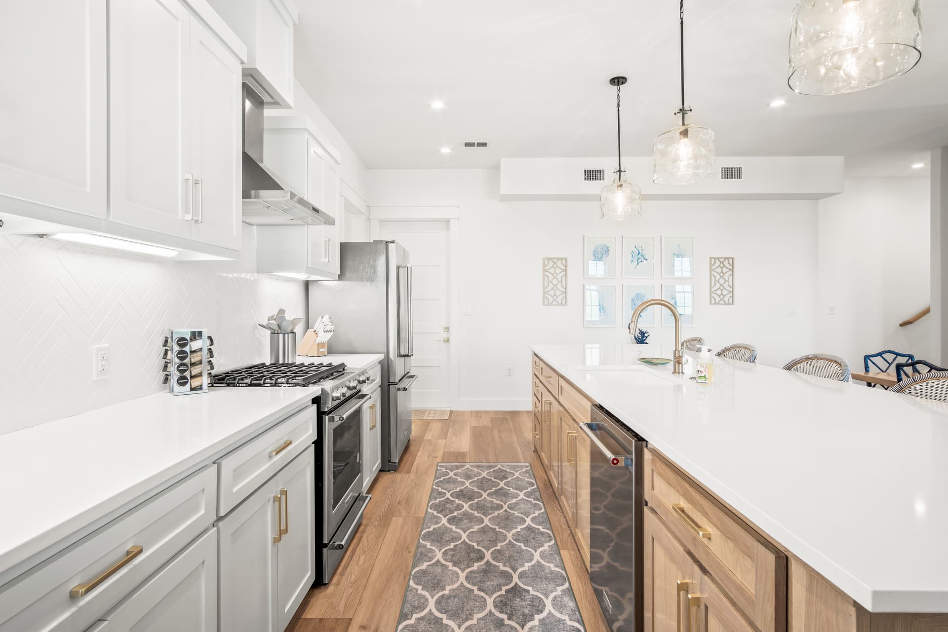 Salty Seahorse - Image 12