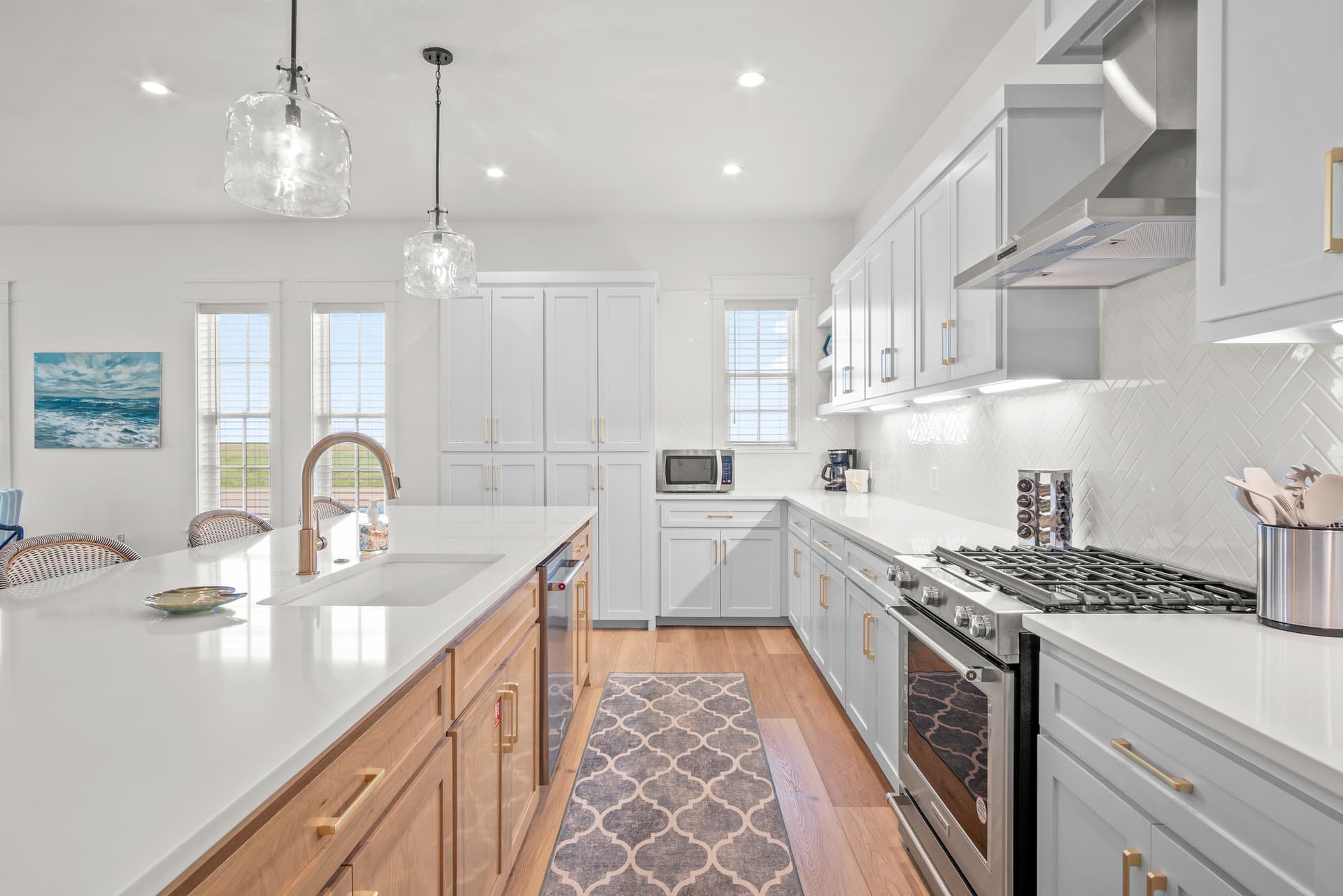 Salty Seahorse - Image 13