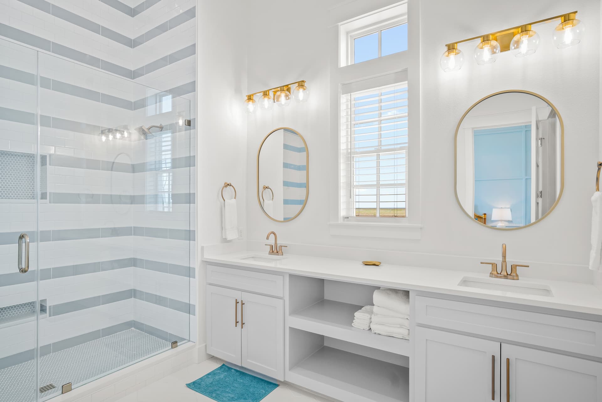 Salty Seahorse - Image 31