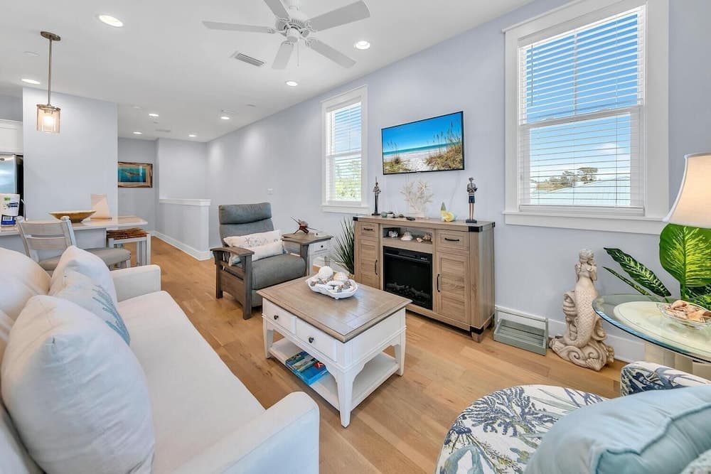 Sea Turtle House - Image 4