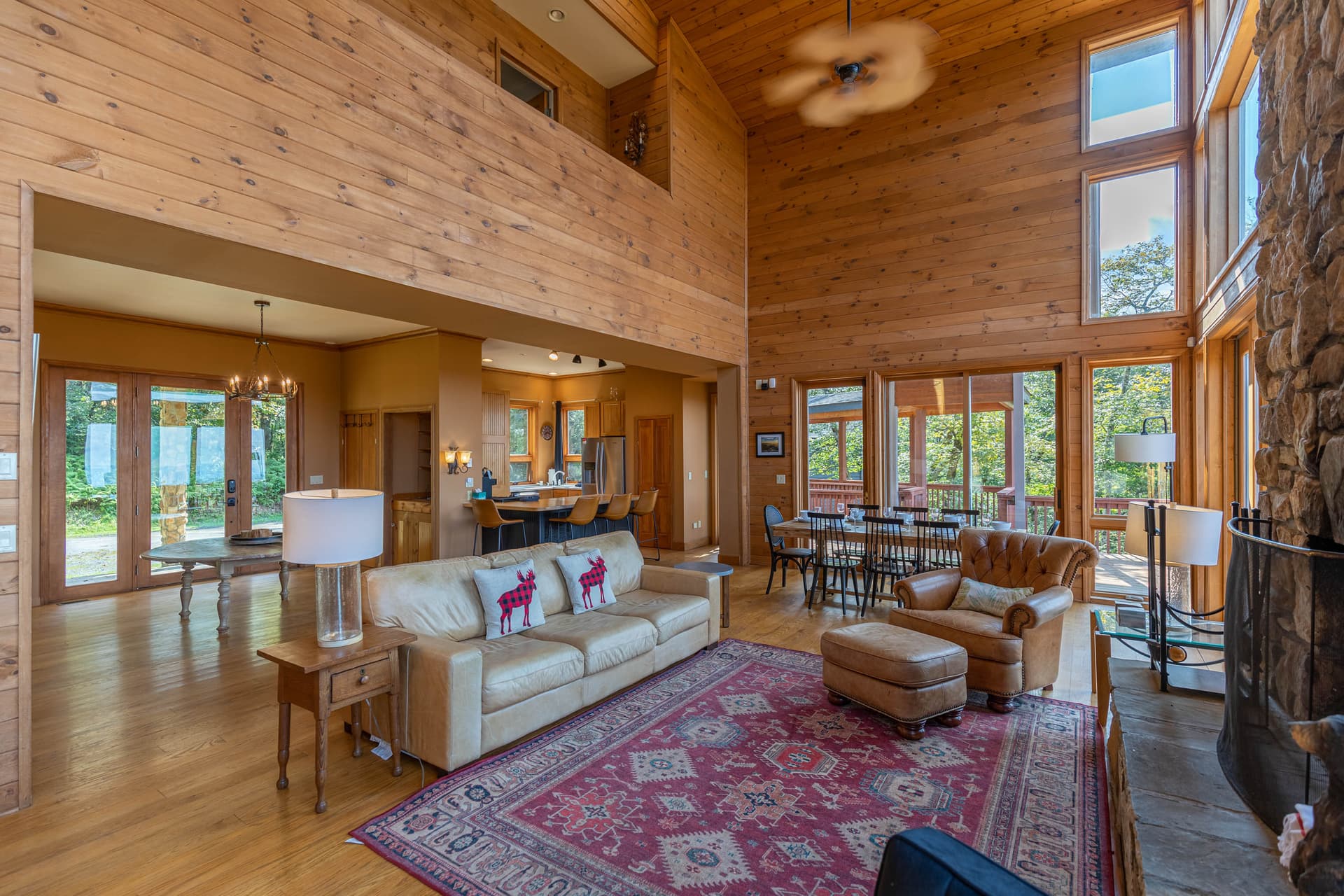 Summit of Beech - Image 4