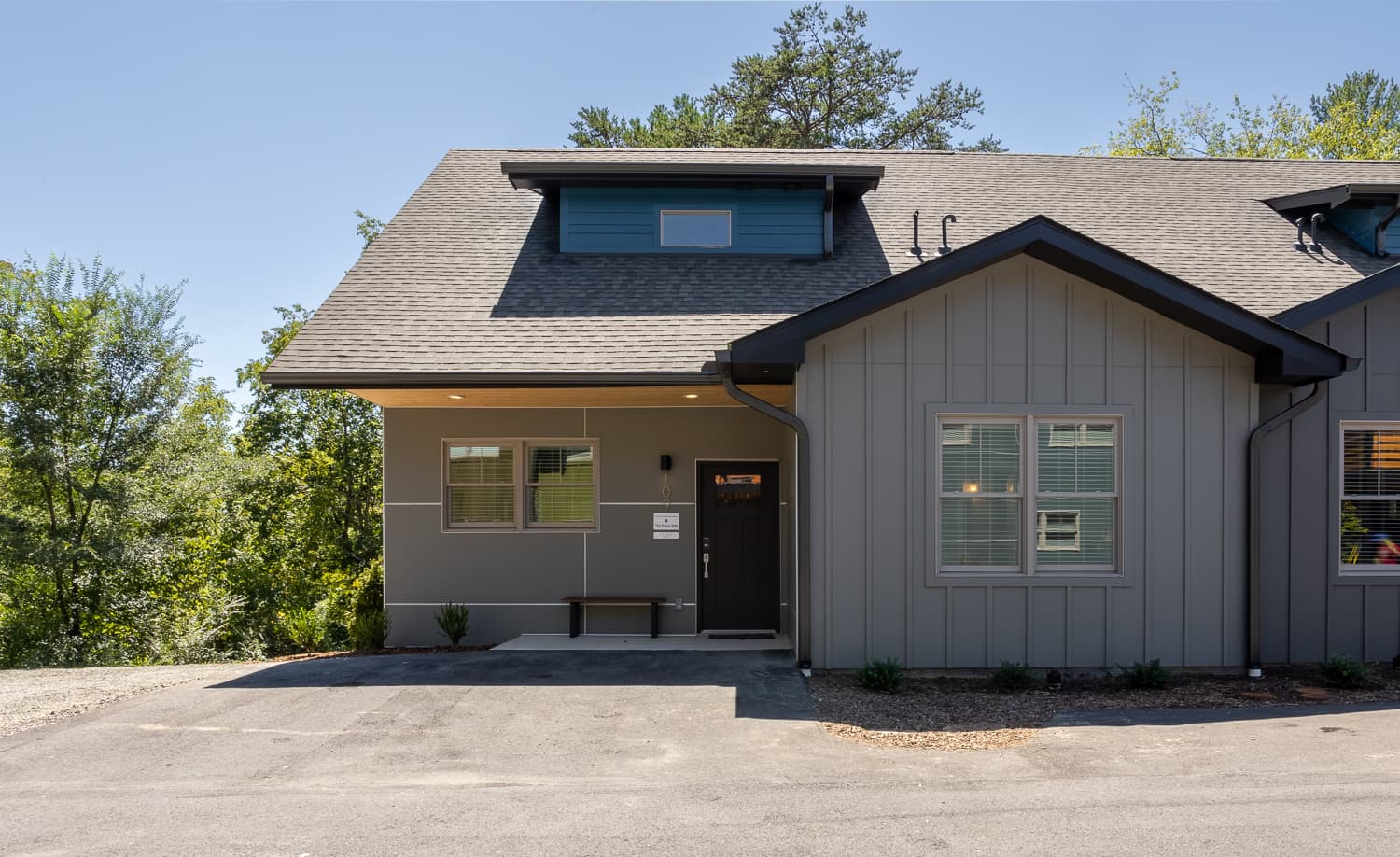 Sunny Side House - Image 2