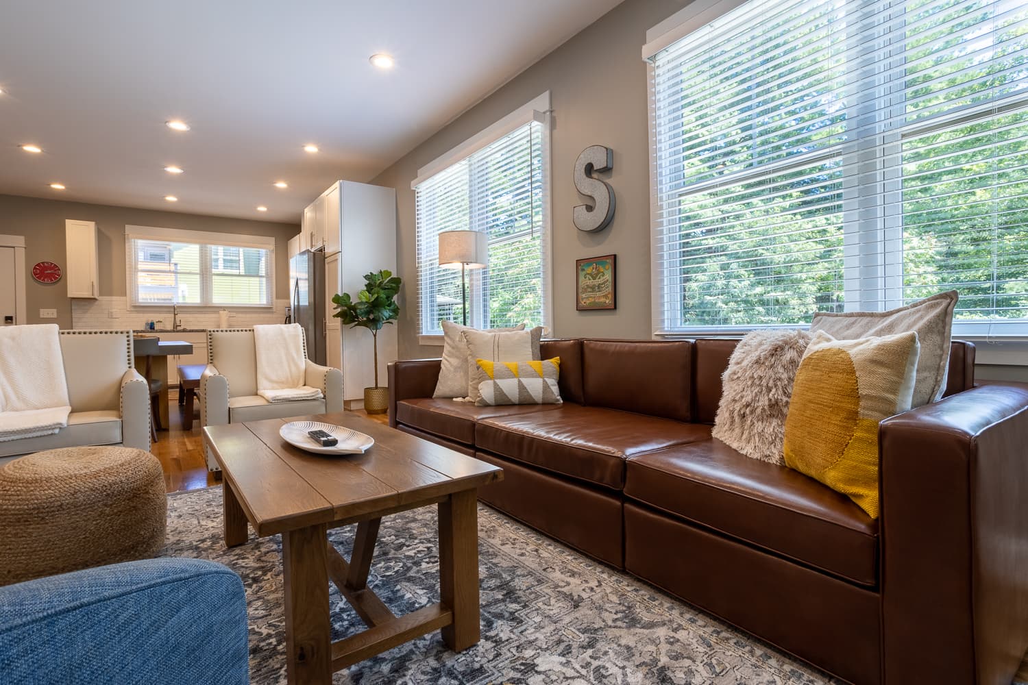 Sunny Side House - Image 5