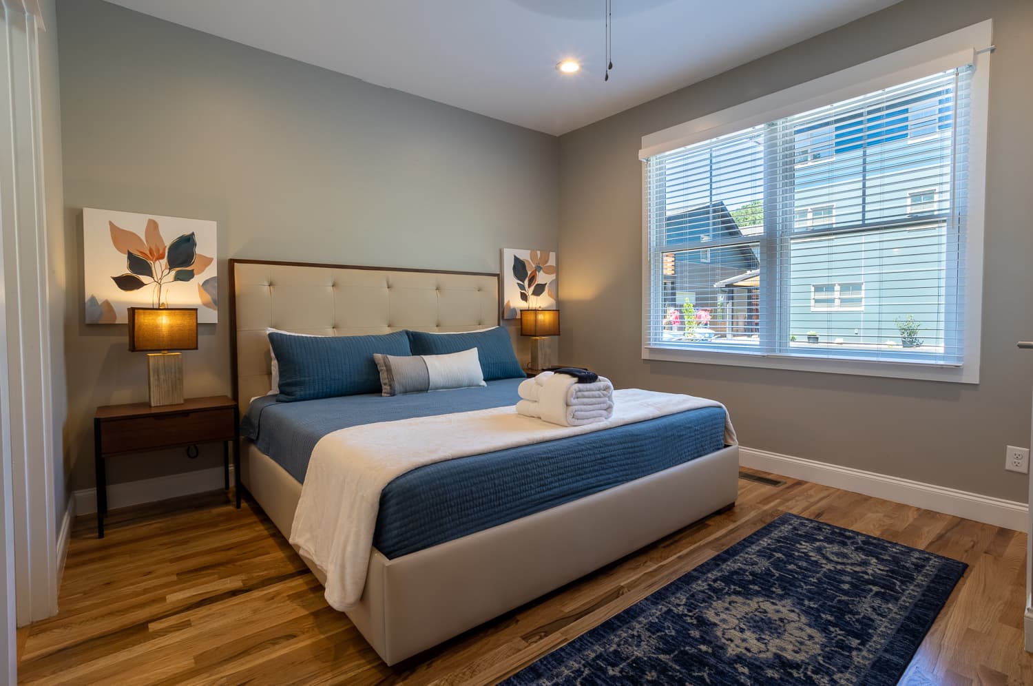 Sunny Side House - Image 14