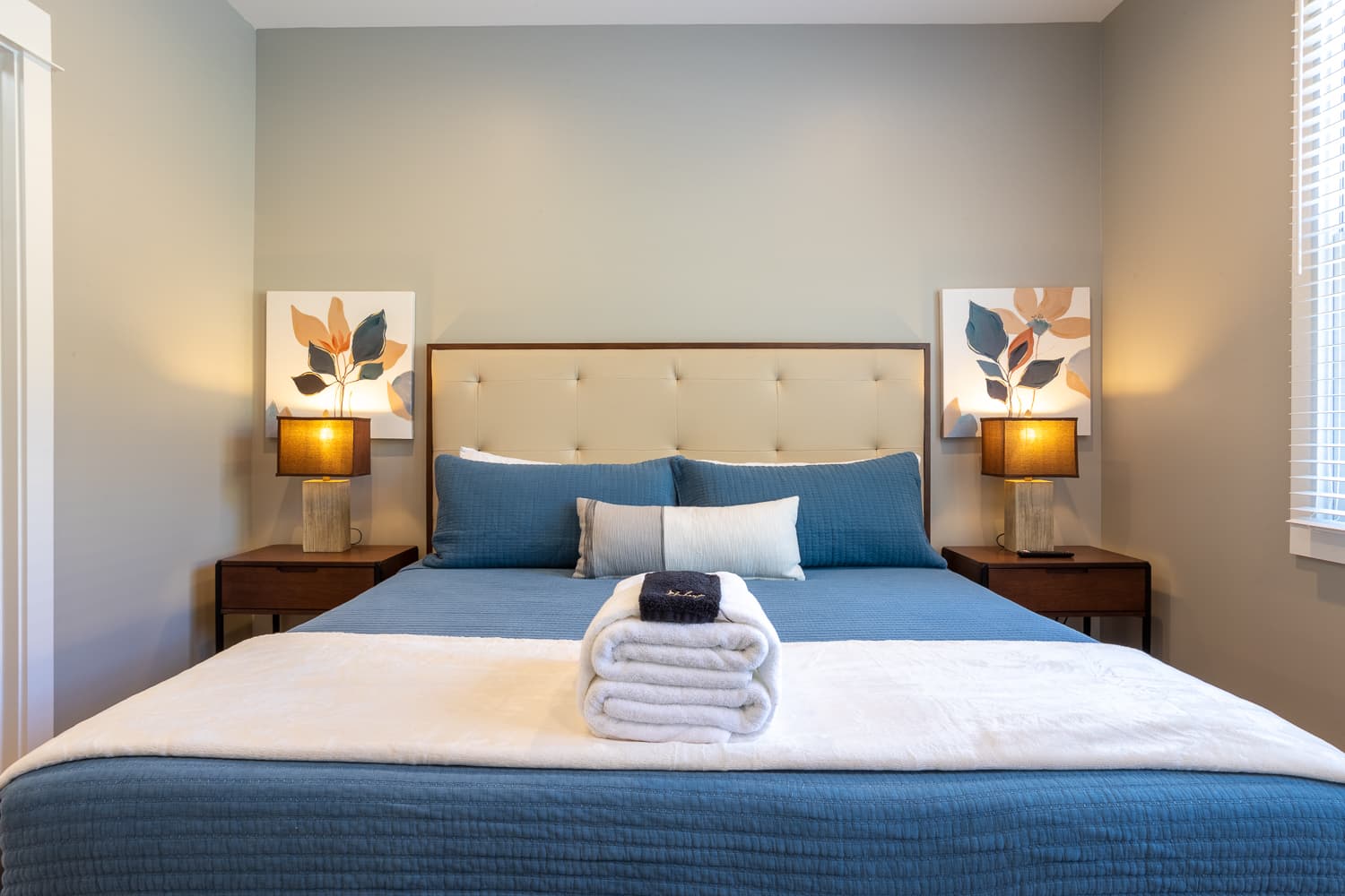 Sunny Side House - Image 15