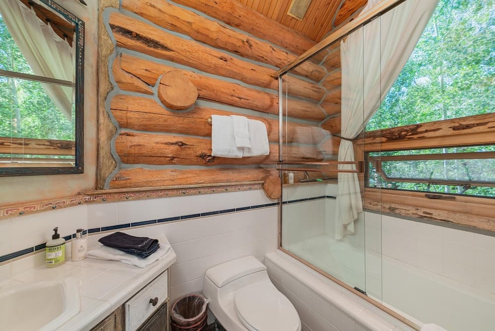 Touchstone Chalet - Image 9