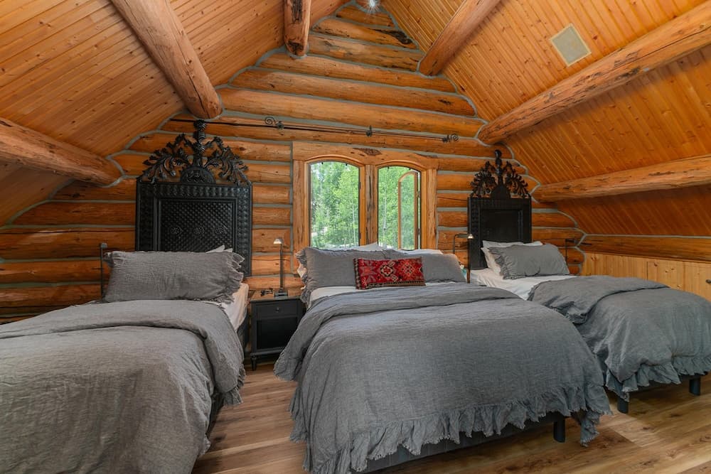 Touchstone Chalet - Image 10