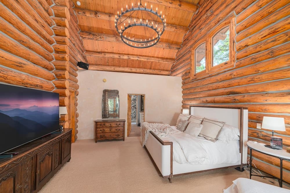 Touchstone Chalet - Image 4