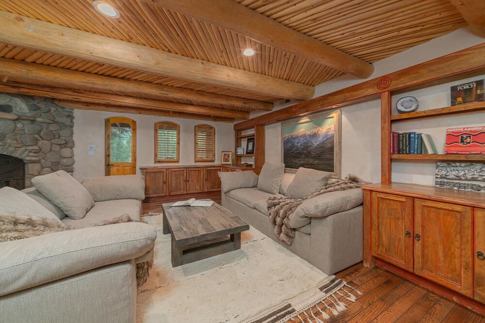 Touchstone Chalet - Image 25