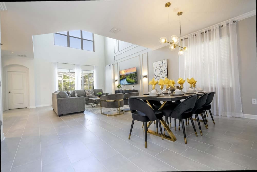 Family Canvas - Image 4