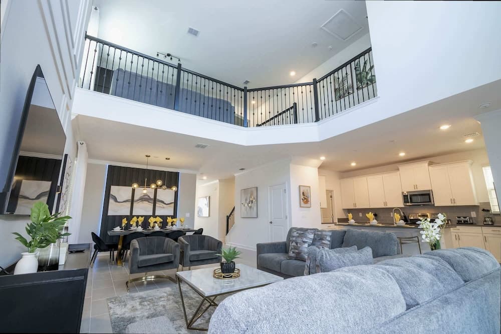 Family Canvas - Image 4