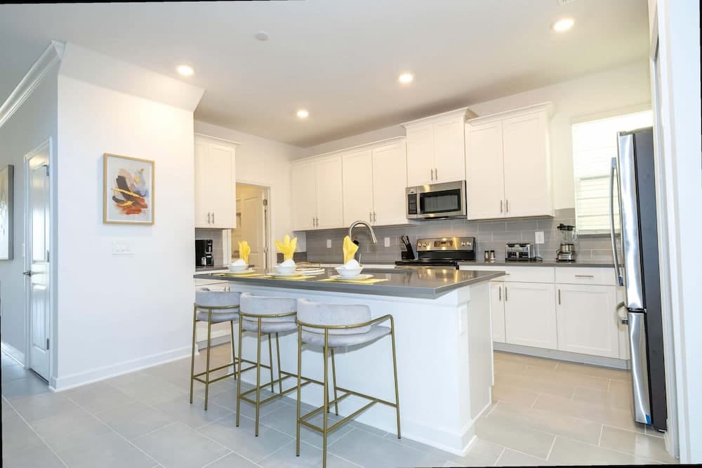 Family Canvas - Image 5