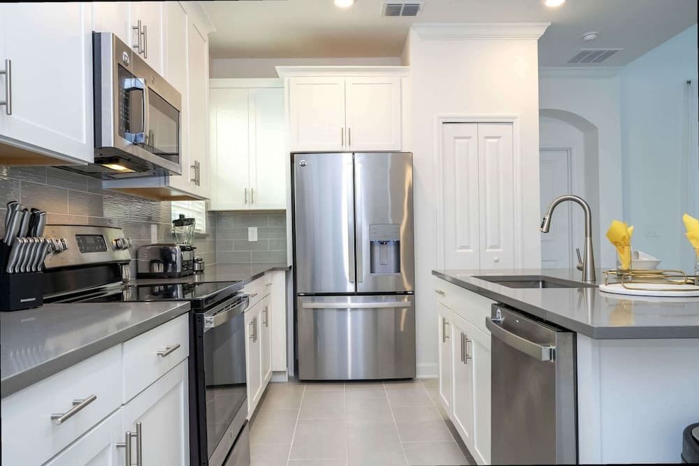 Family Canvas - Image 6