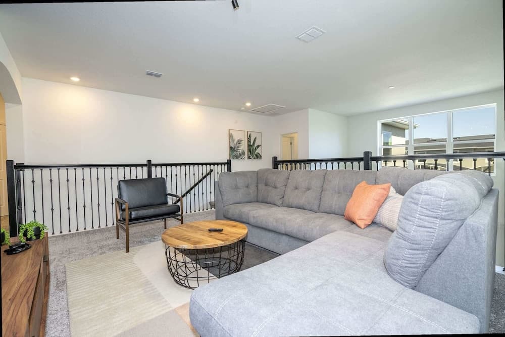 Family Canvas - Image 21