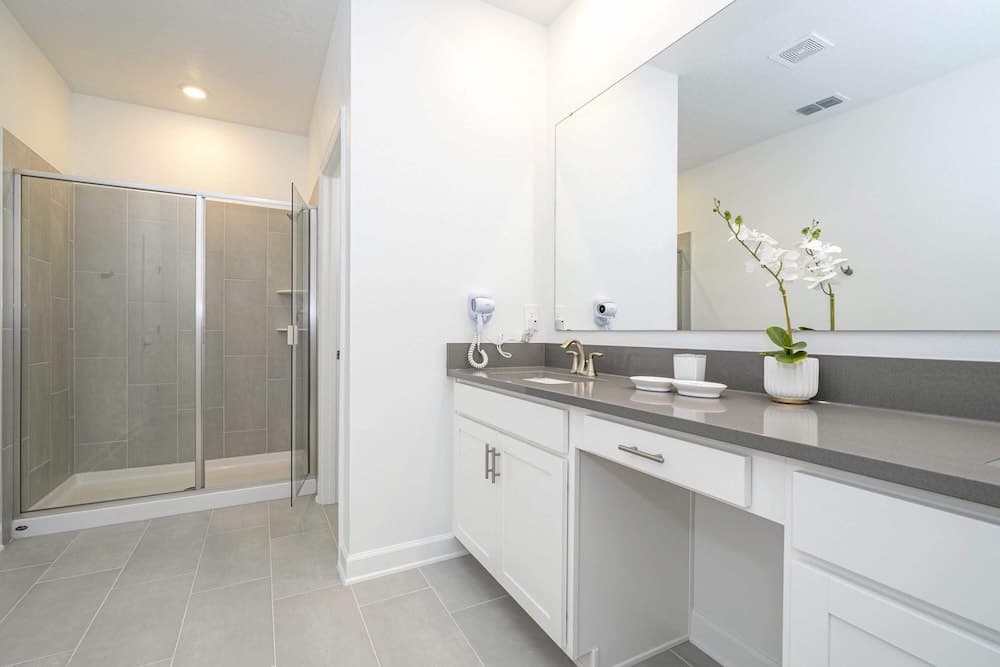 Family Canvas - Image 24