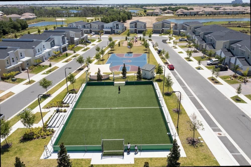 Family Canvas - Image 60