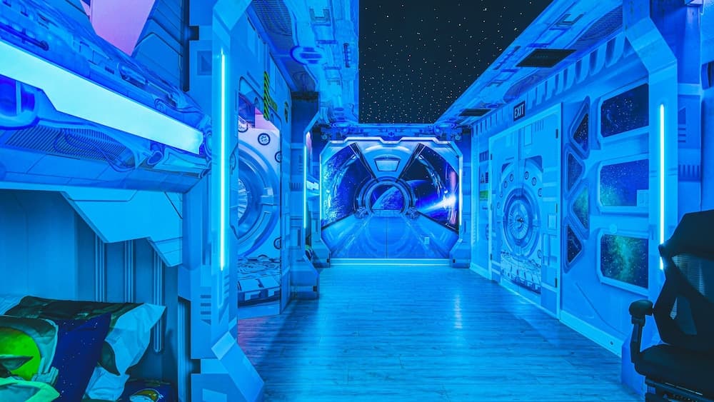 House of Hidden Worlds - Image 12