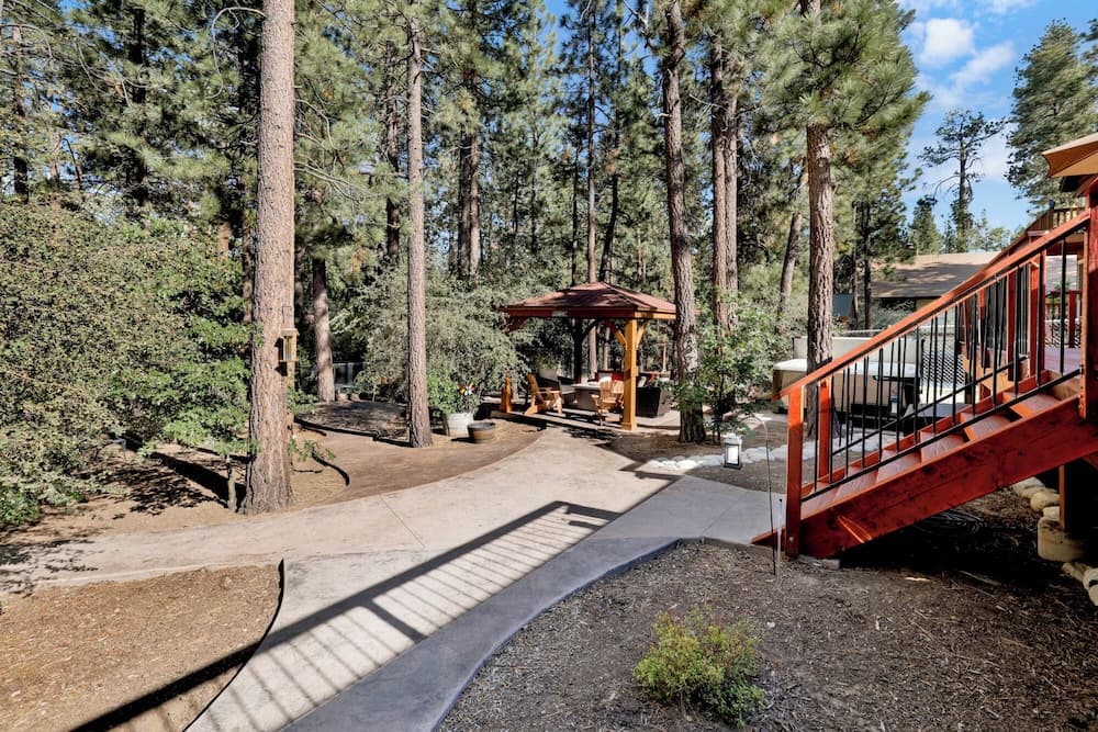 Three Bears Inn #2147 - Image 3