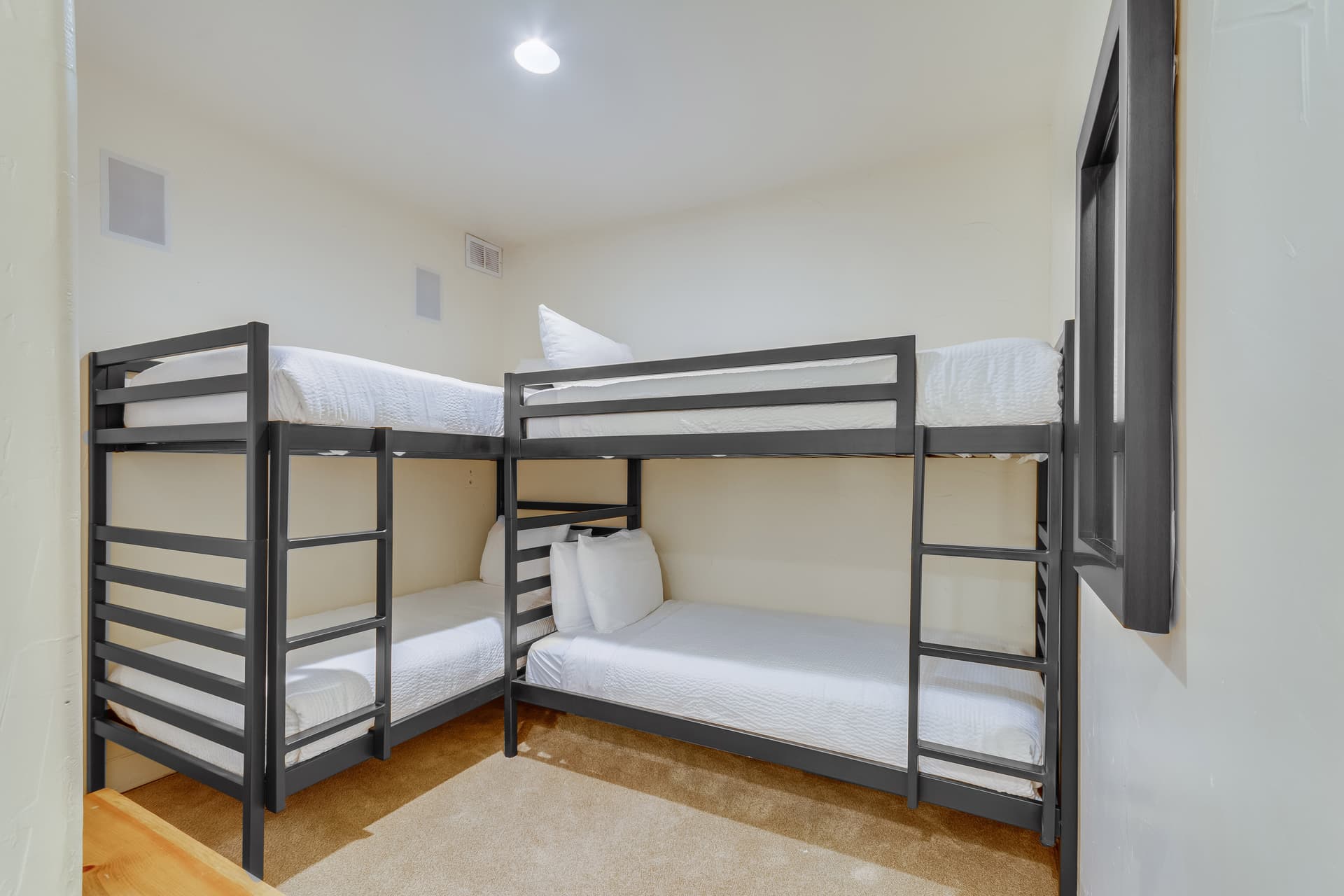 Timber Retreat - Image 26