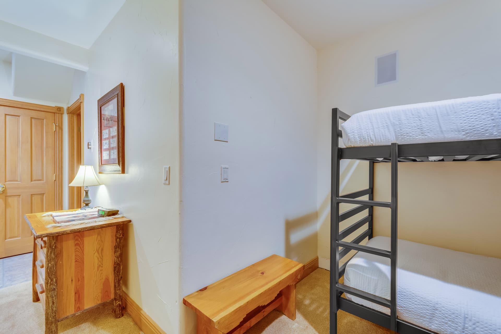 Timber Retreat - Image 27