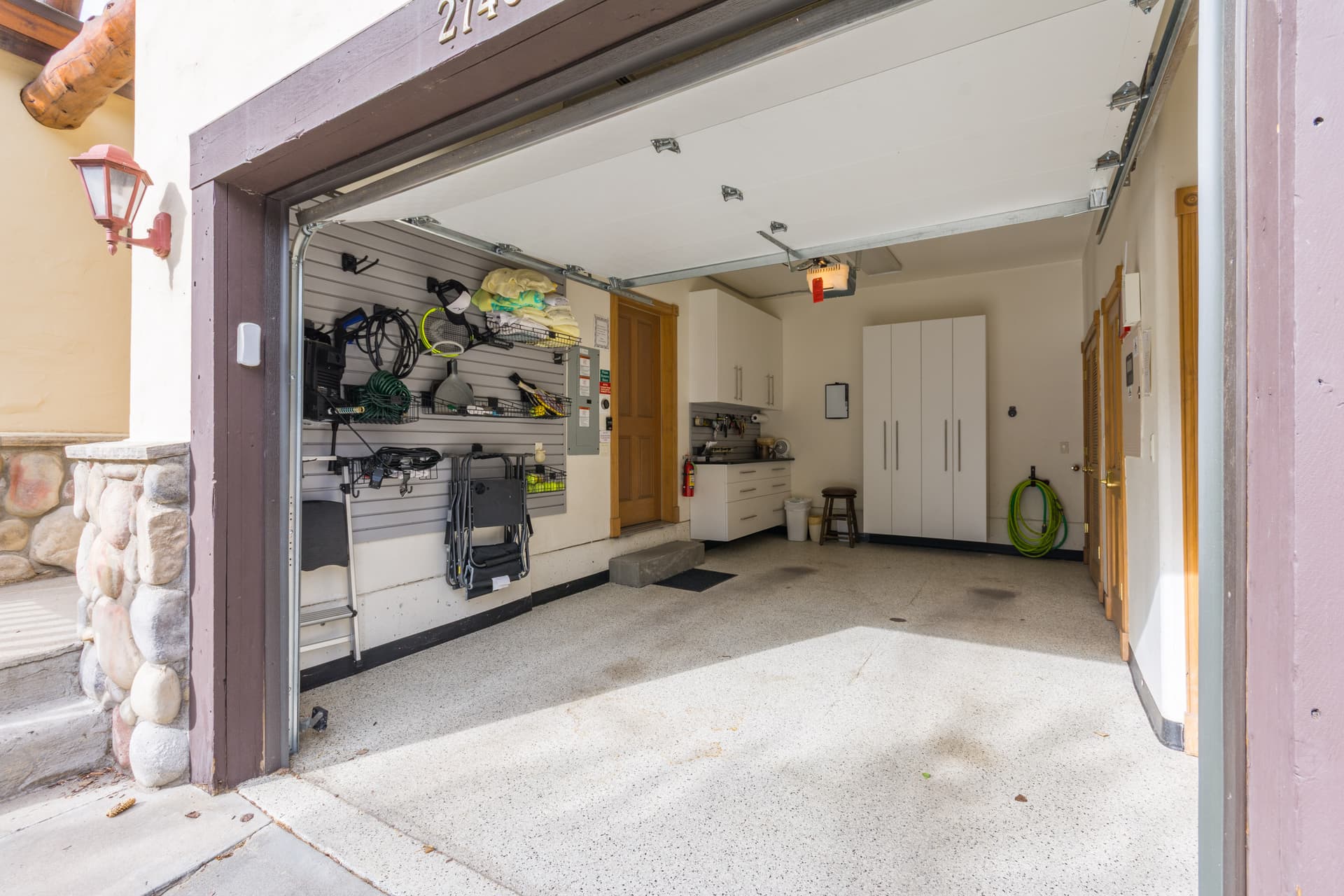 Timber Retreat - Image 32