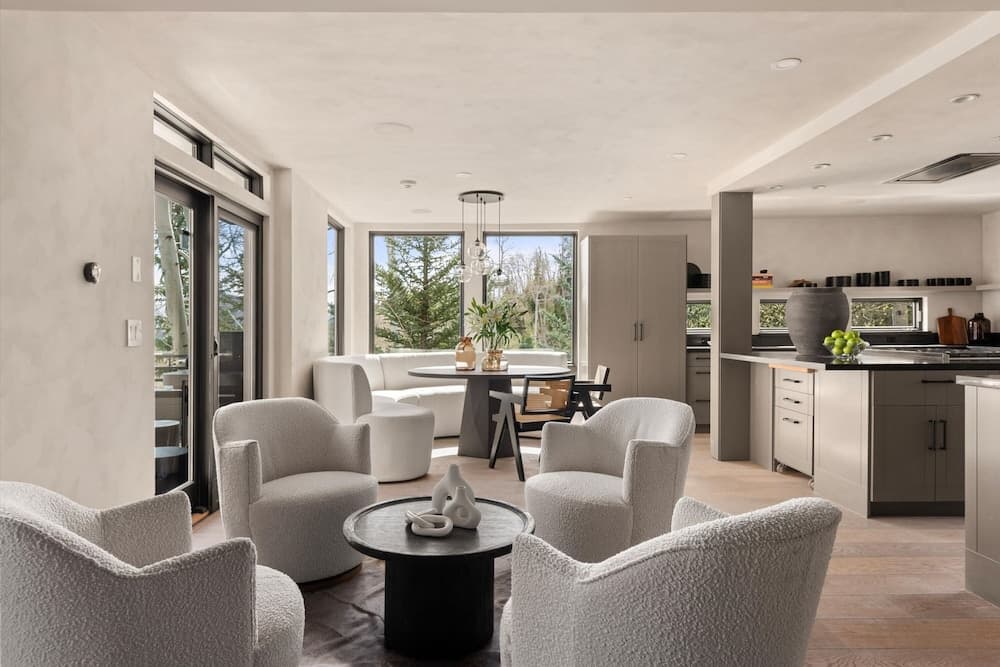 Timberline Lodge - Image 8