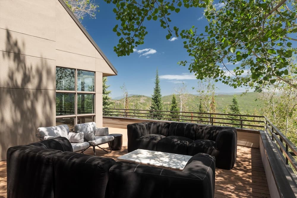 Timberline Lodge - Image 2