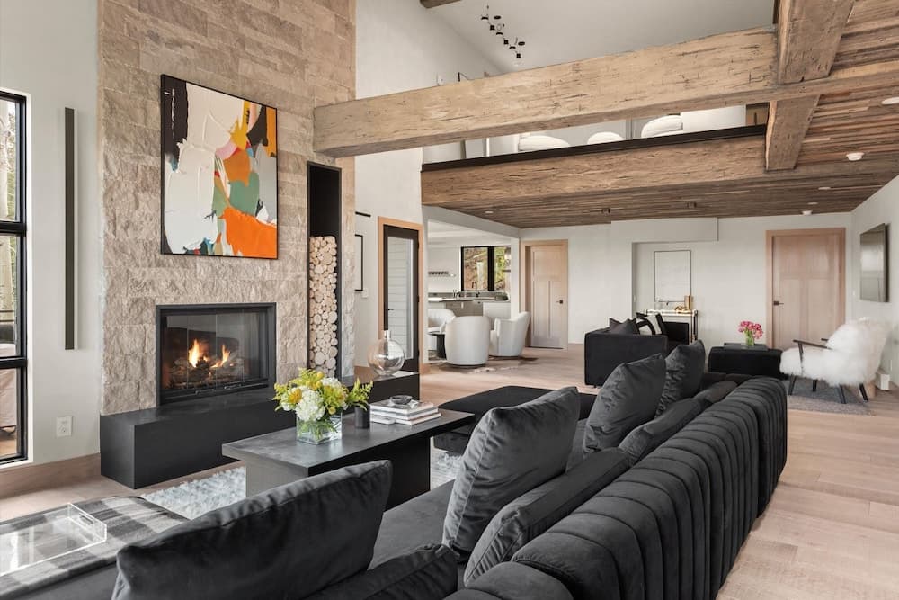 Timberline Lodge - Image 2