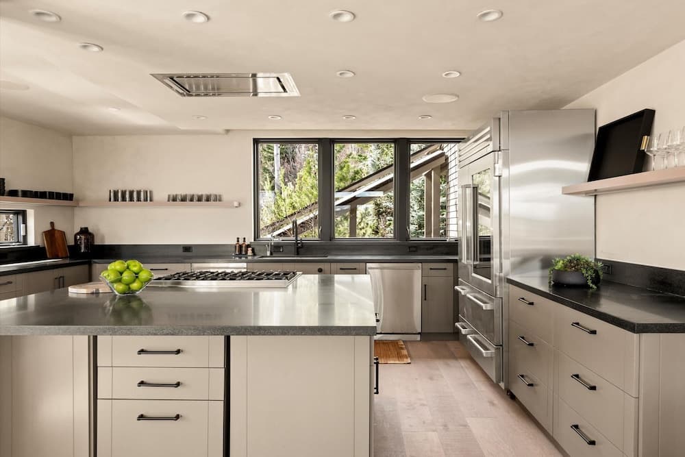 Timberline Lodge - Image 5