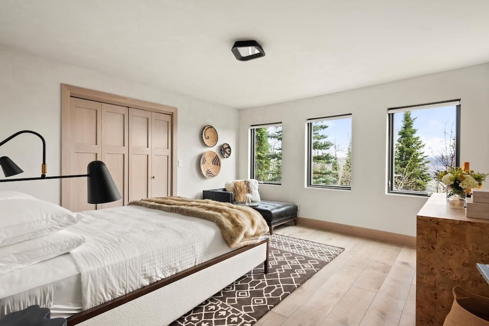 Timberline Lodge - Image 14